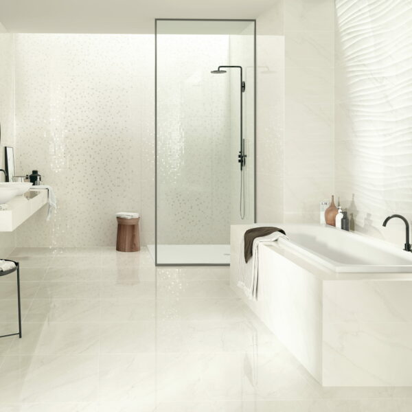 marble_tiles_white_bathroom